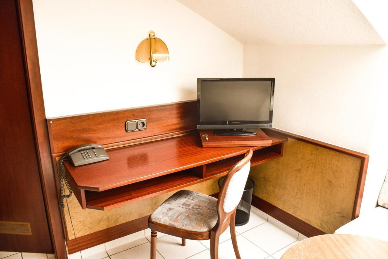 Hotel Bergwiesen - Zimmer Mit Balkon Oder Terasse Lohr am Main Экстерьер фото